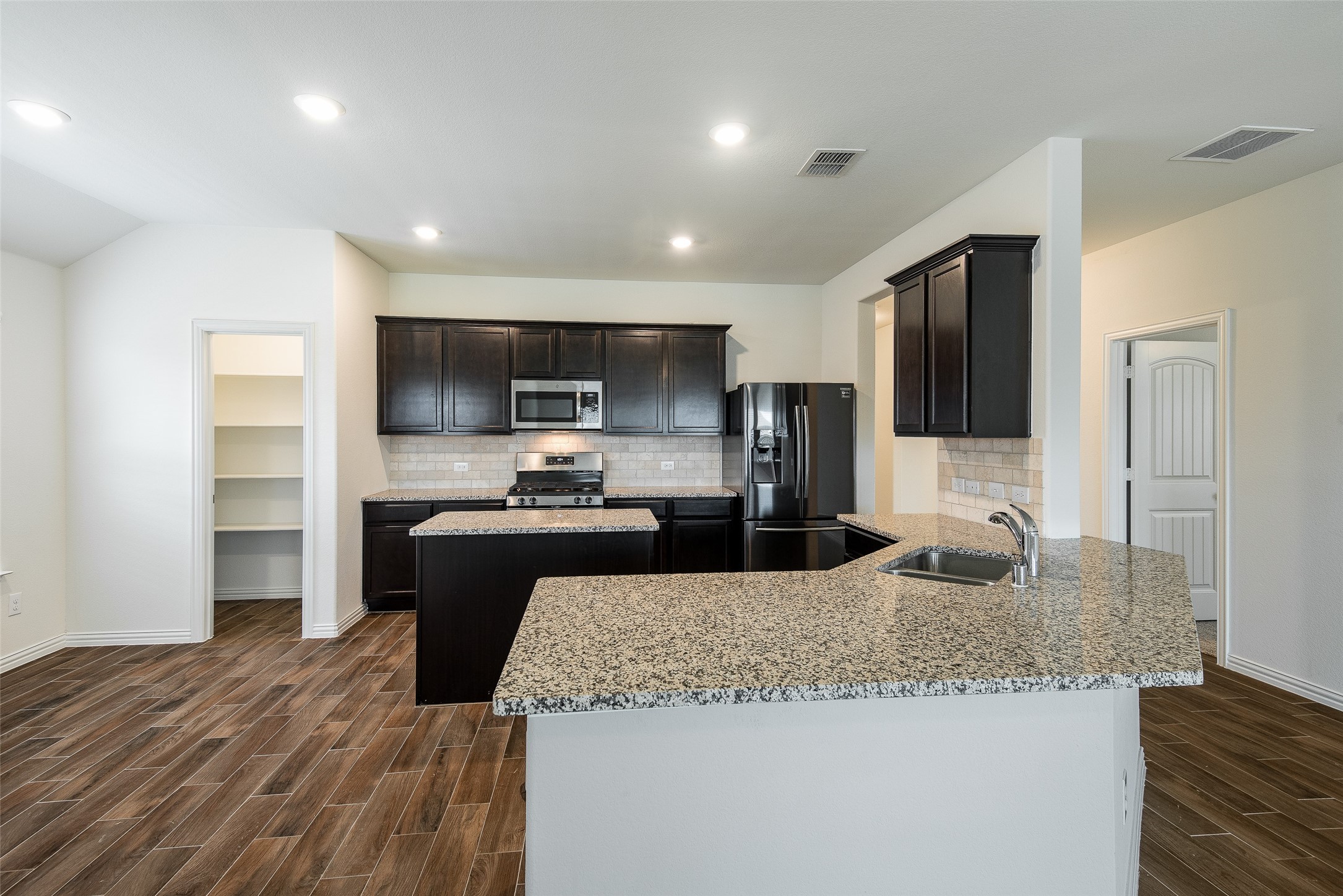 913 Rosewood Street Princeton TX 75407