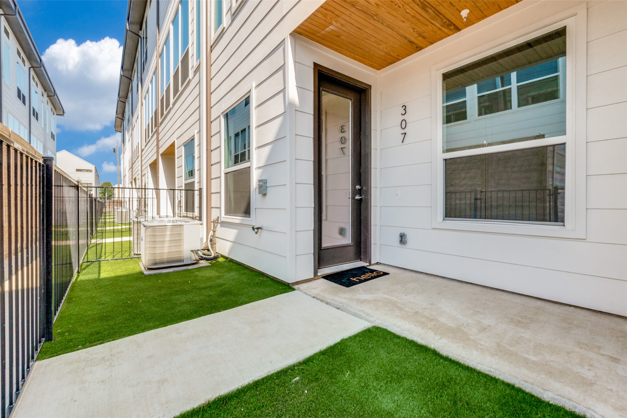4718 Bryan Street Dallas TX 75204