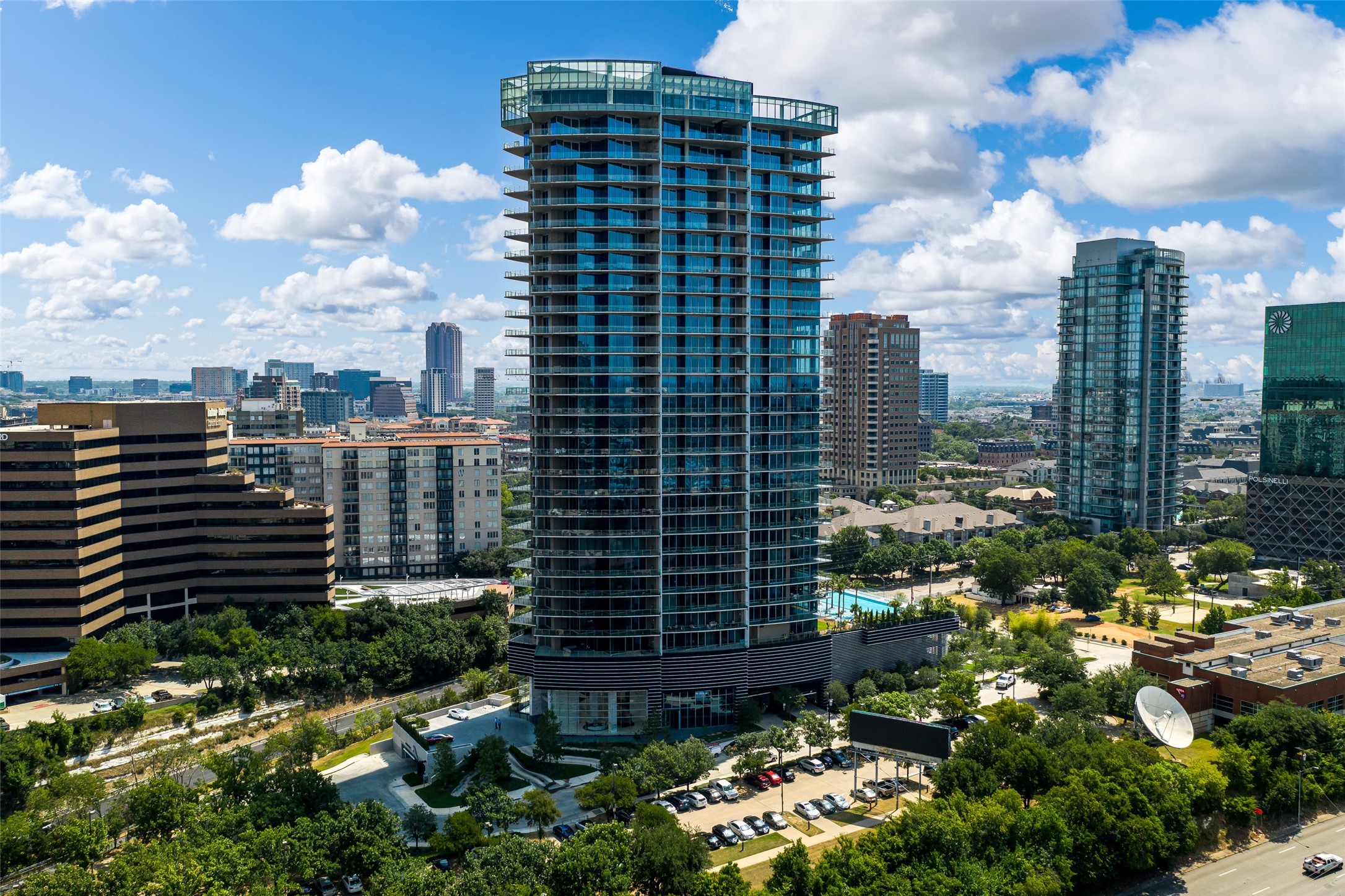 3130 N Harwood Street Dallas TX 75201
