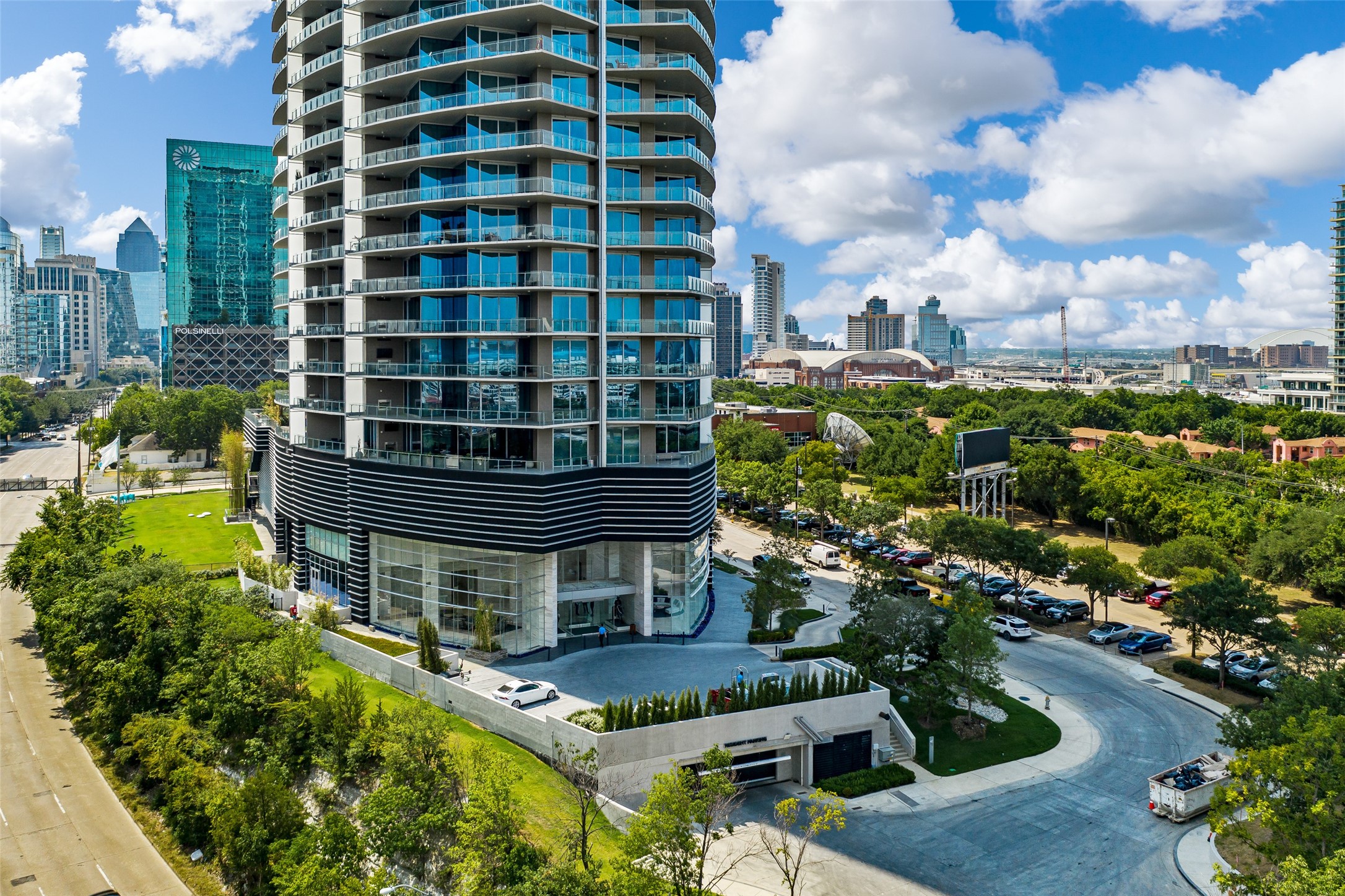 3130 N Harwood Street Dallas TX 75201