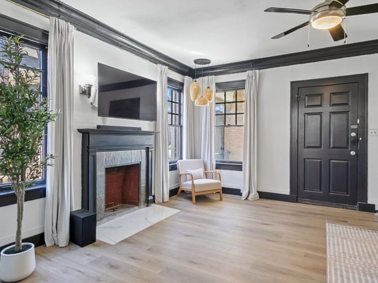 4717 Gaston Avenue Dallas TX 75246