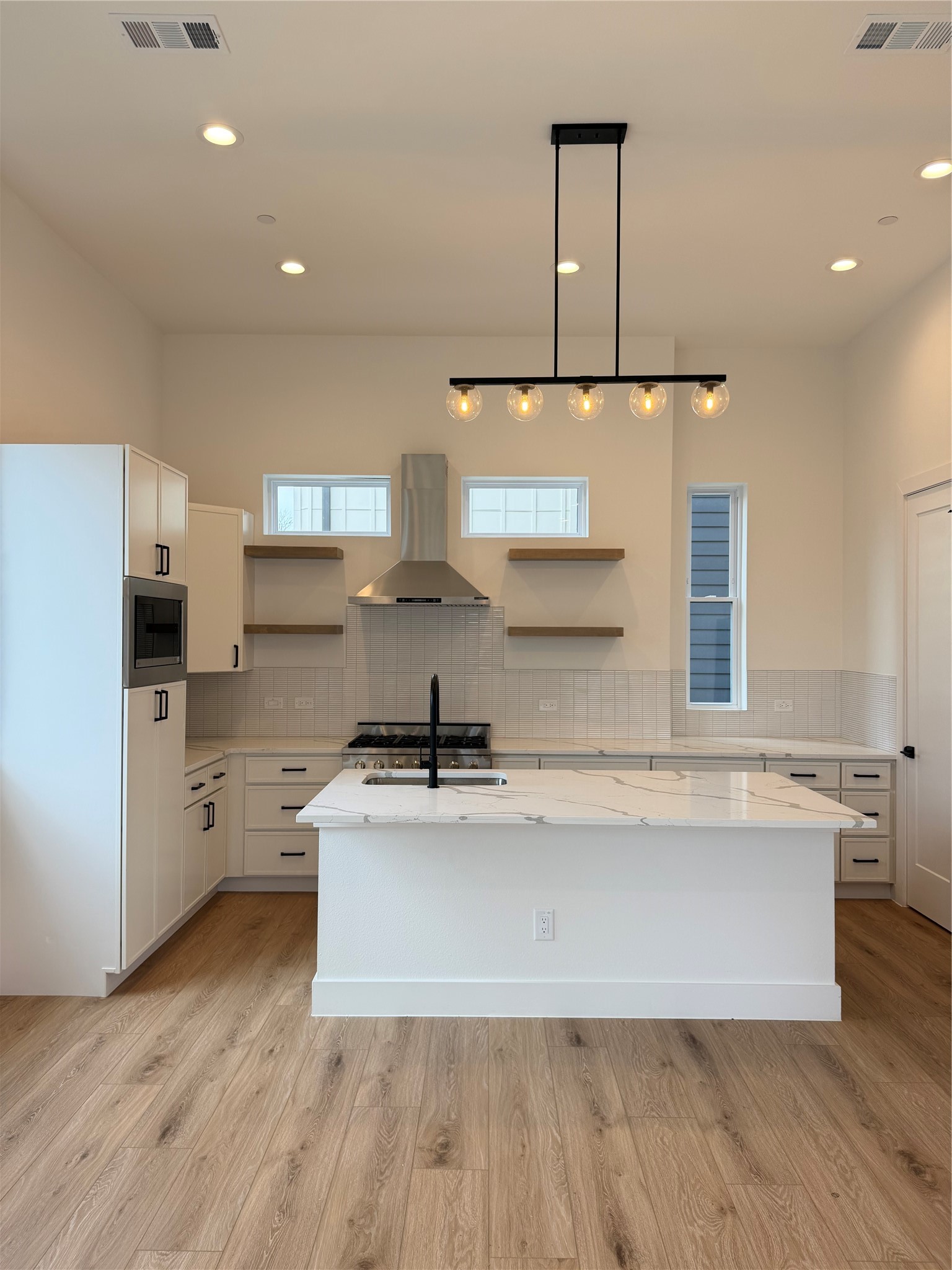 2203 Hondo Avenue Dallas TX 75219