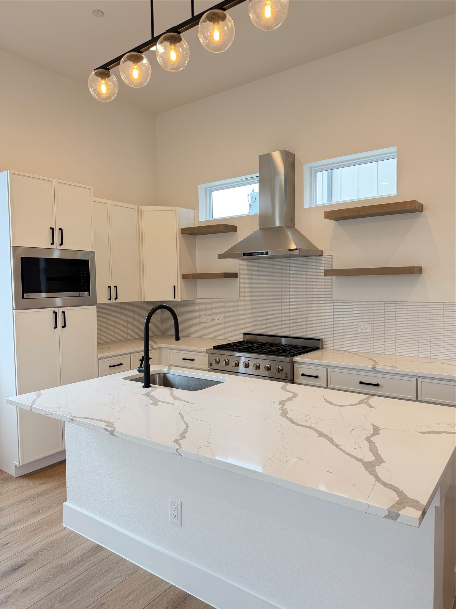 2203 Hondo Avenue Dallas TX 75219