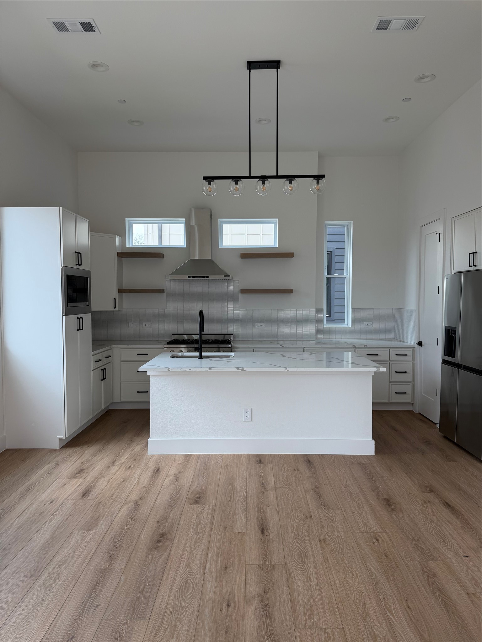 2203 Hondo Avenue Dallas TX 75219