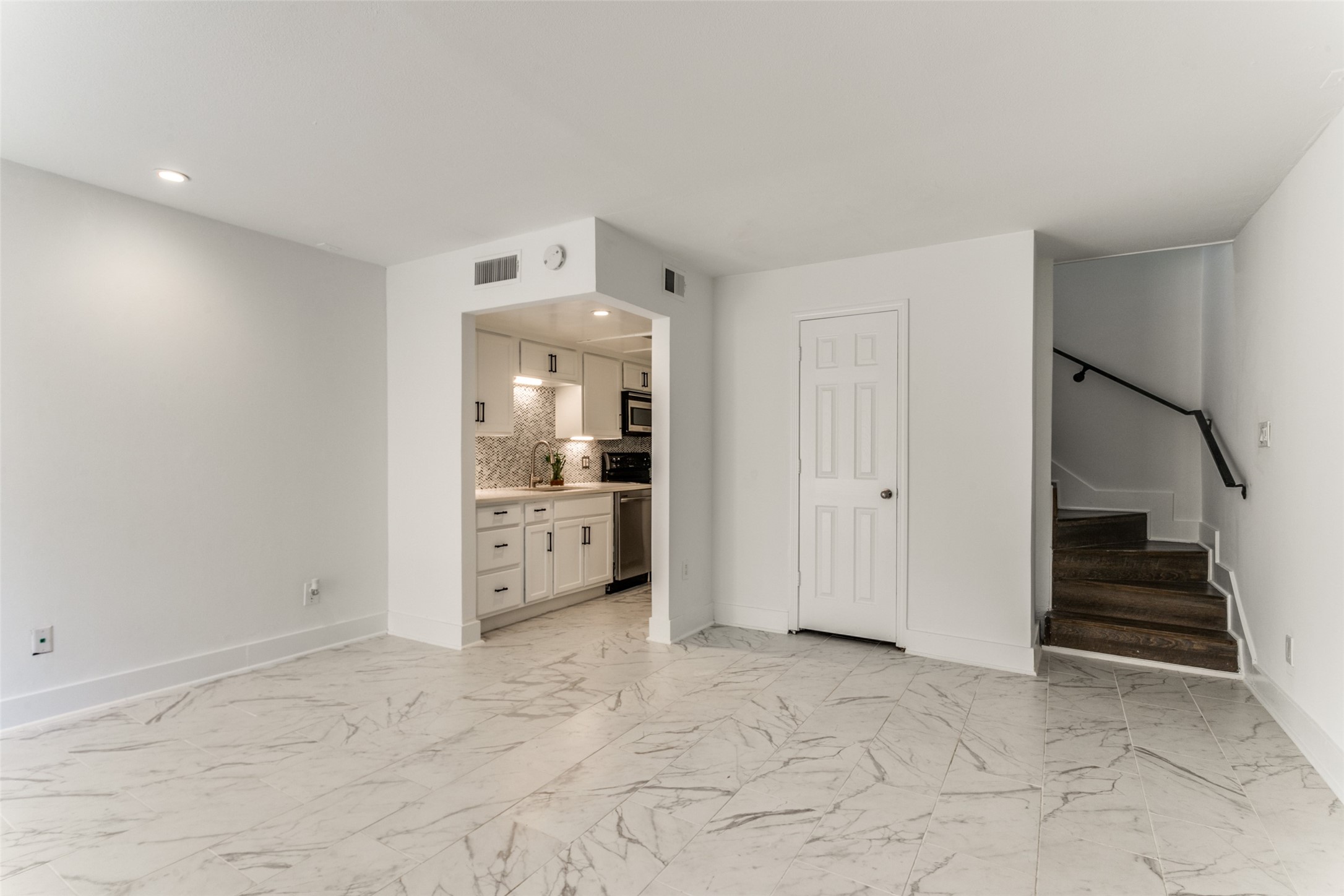 2725 Hood Street Dallas TX 75219