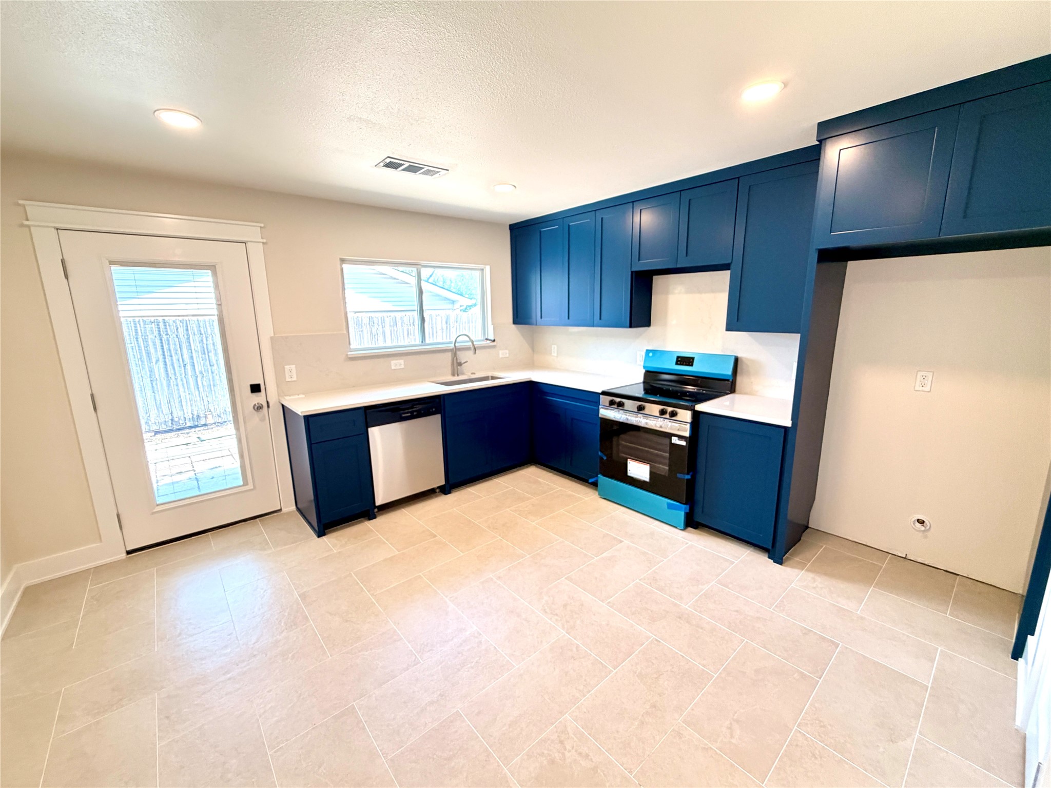 2017 Haymeadow Carrollton TX 75007