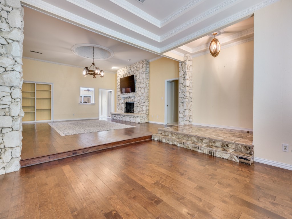 9141 Loma Vista Drive Dallas TX 75243