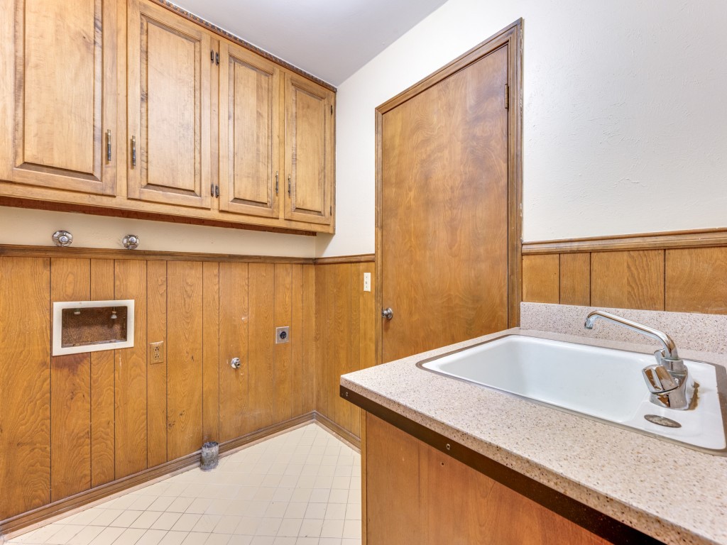 9141 Loma Vista Drive Dallas TX 75243
