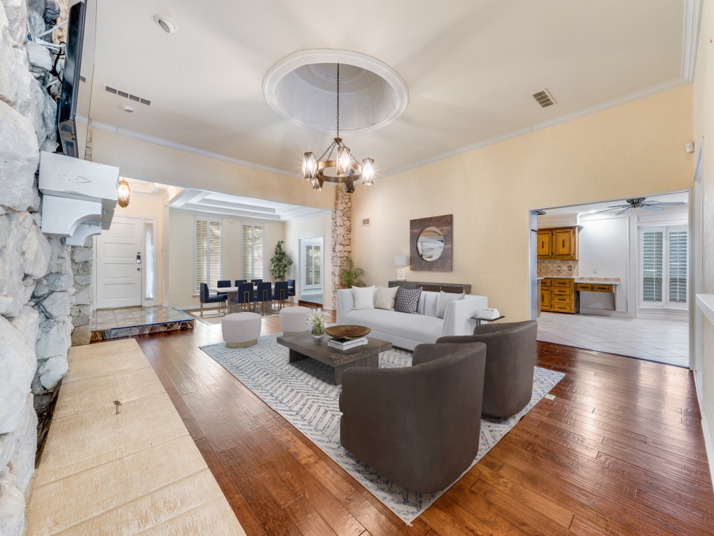 9141 Loma Vista Drive Dallas TX 75243