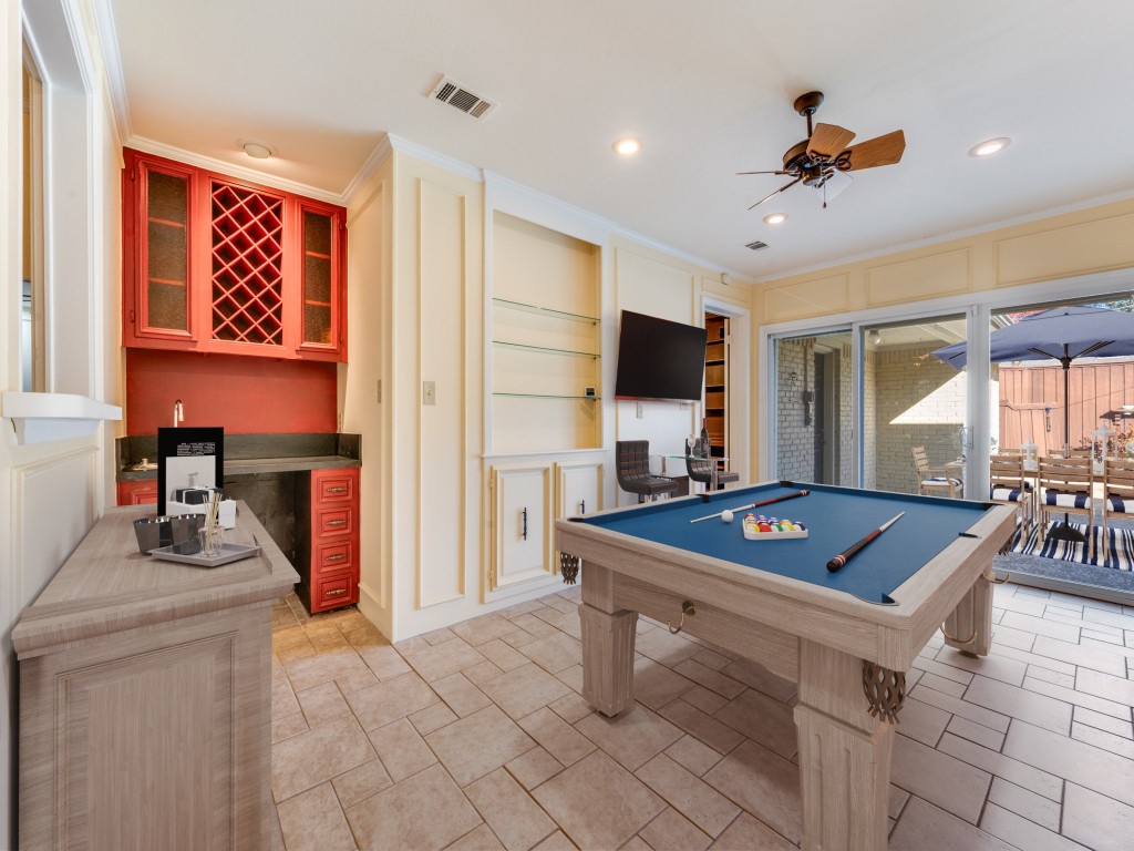 9141 Loma Vista Drive Dallas TX 75243