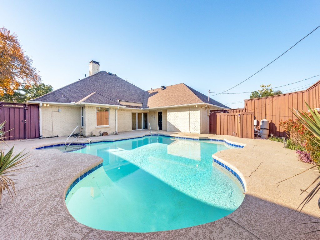 9141 Loma Vista Drive Dallas TX 75243