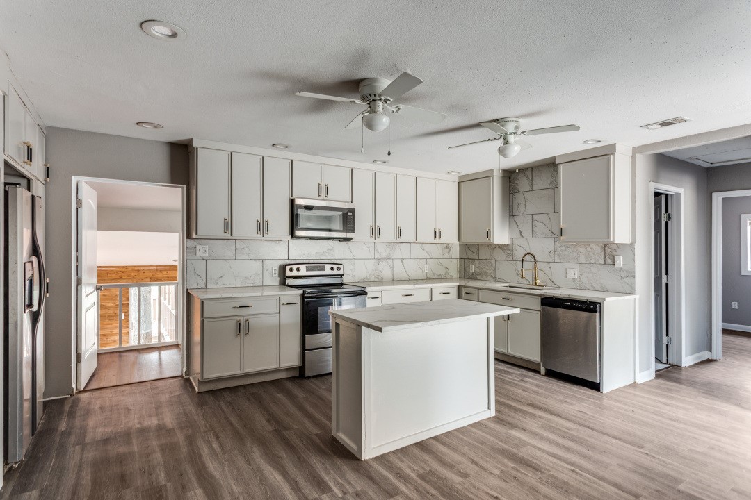 1612 Woodview Drive Alvarado TX 76009