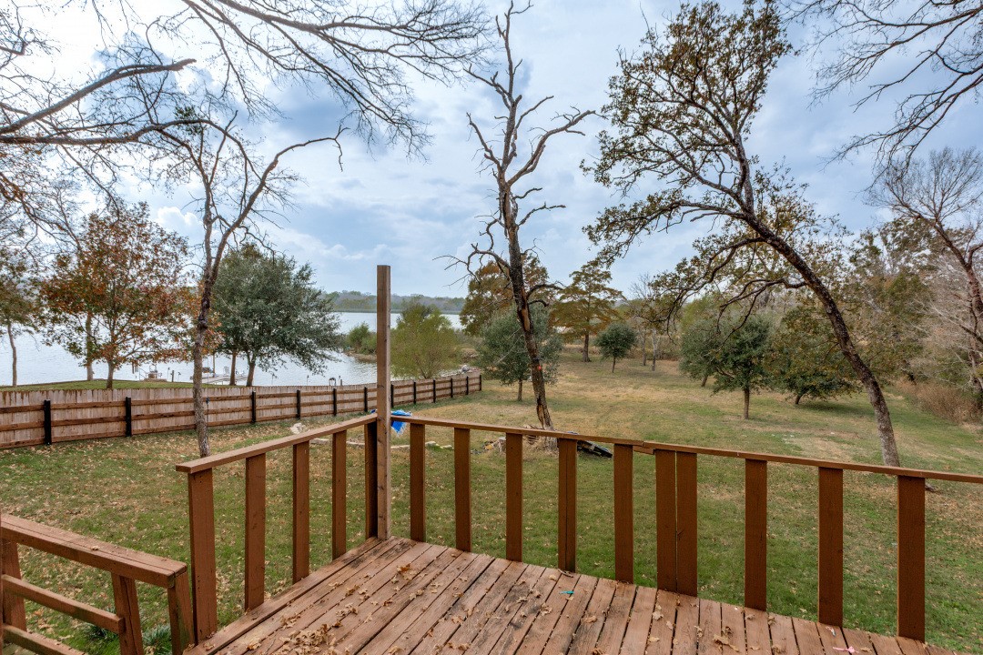 1612 Woodview Drive Alvarado TX 76009