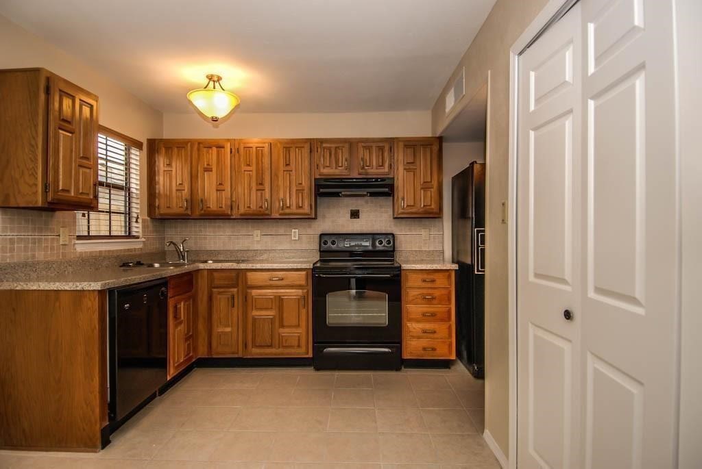 2984 Harbinger Lane Dallas TX 75287