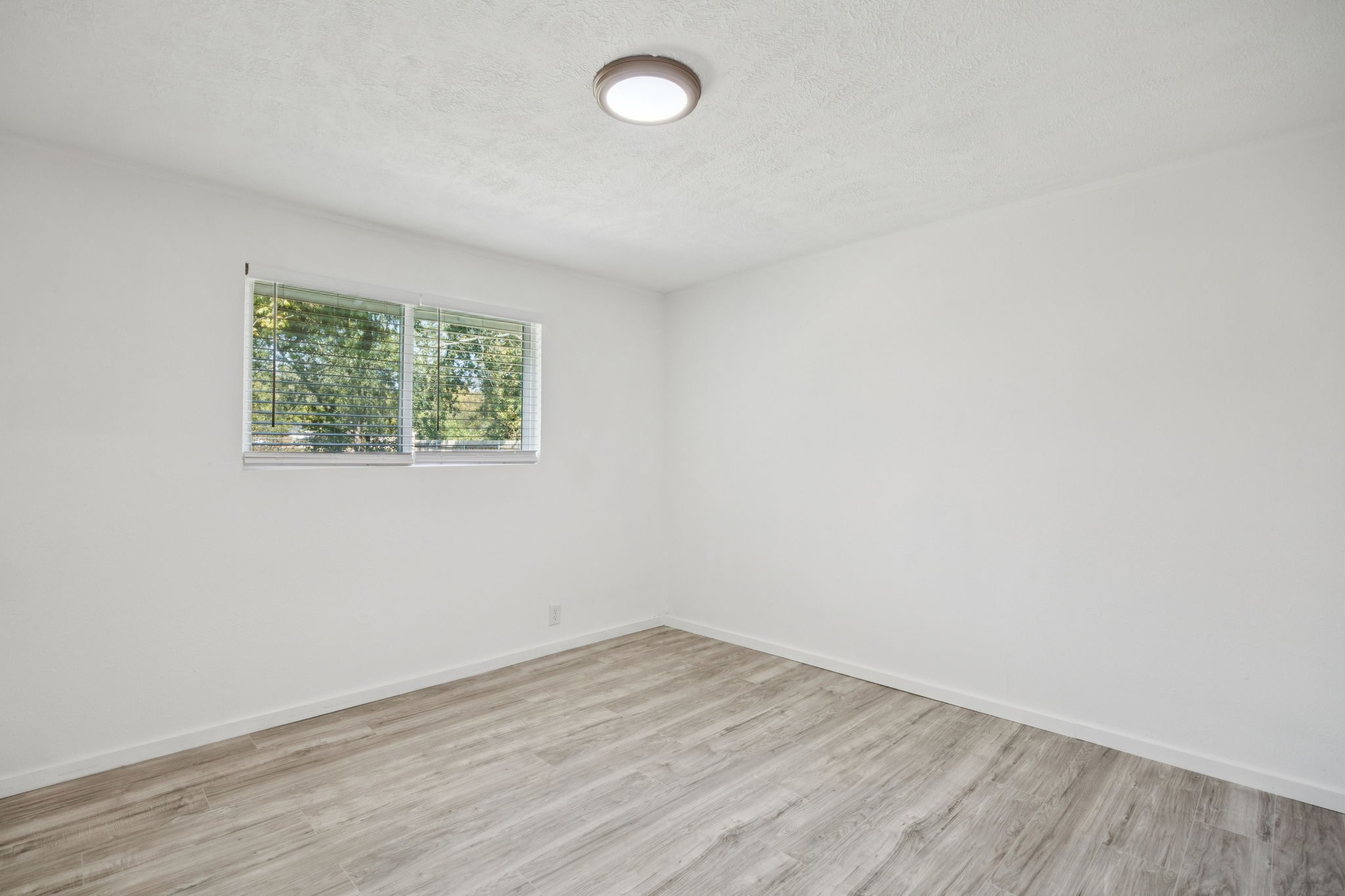 303 N Delphine Street Terrell TX 75160