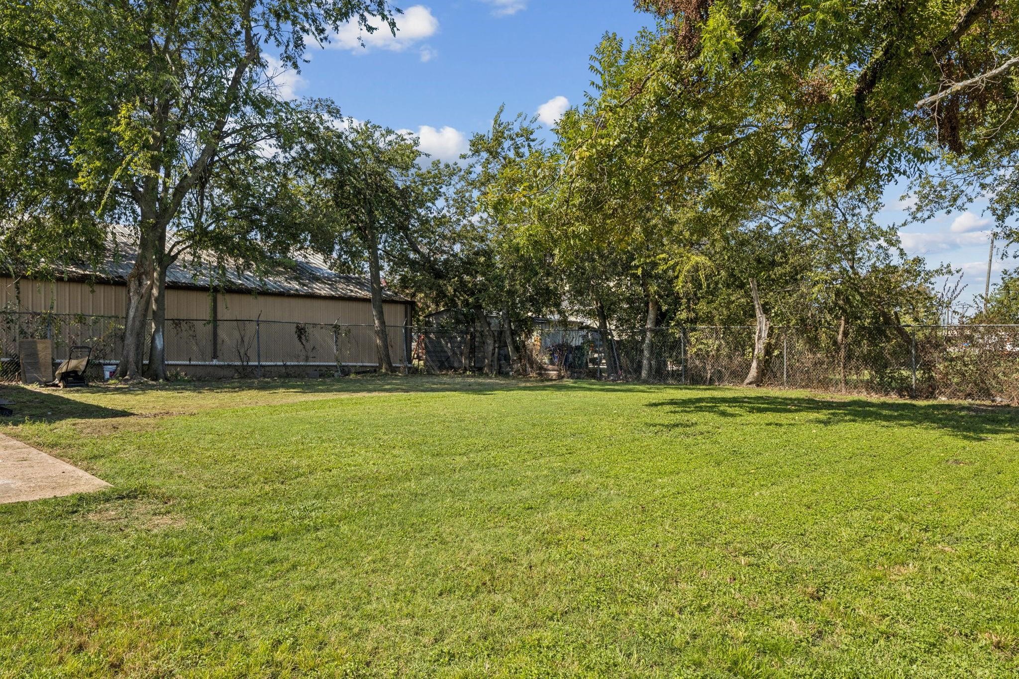 303 N Delphine Street Terrell TX 75160
