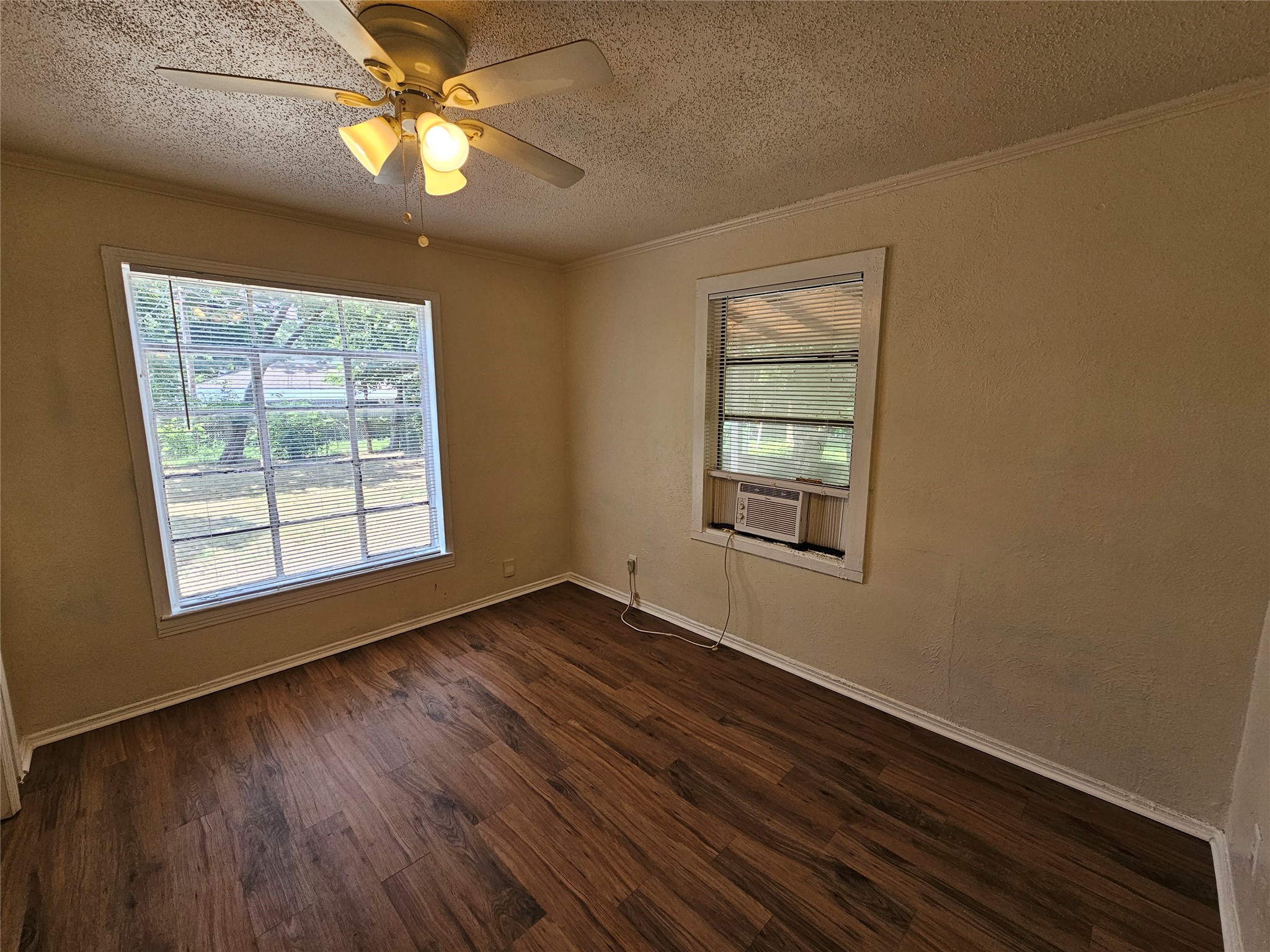 6540 Hollis Avenue Dallas TX 75227