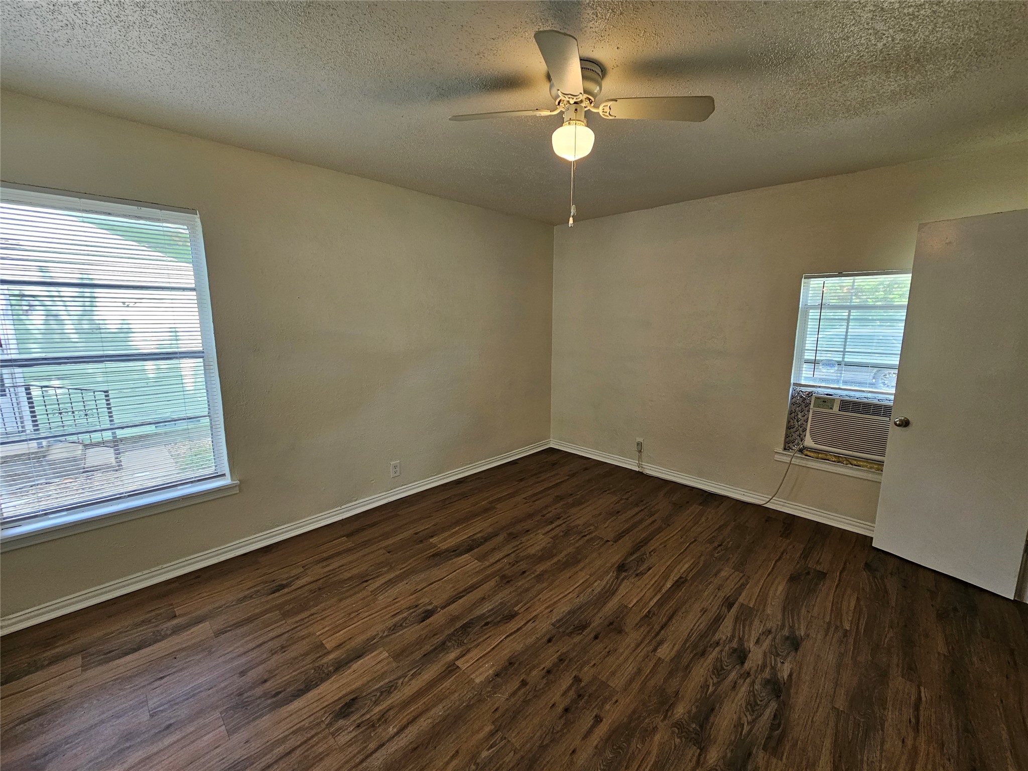 6540 Hollis Avenue Dallas TX 75227