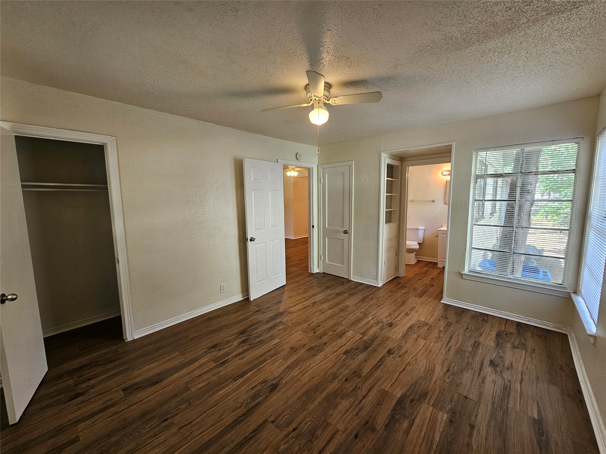6540 Hollis Avenue Dallas TX 75227