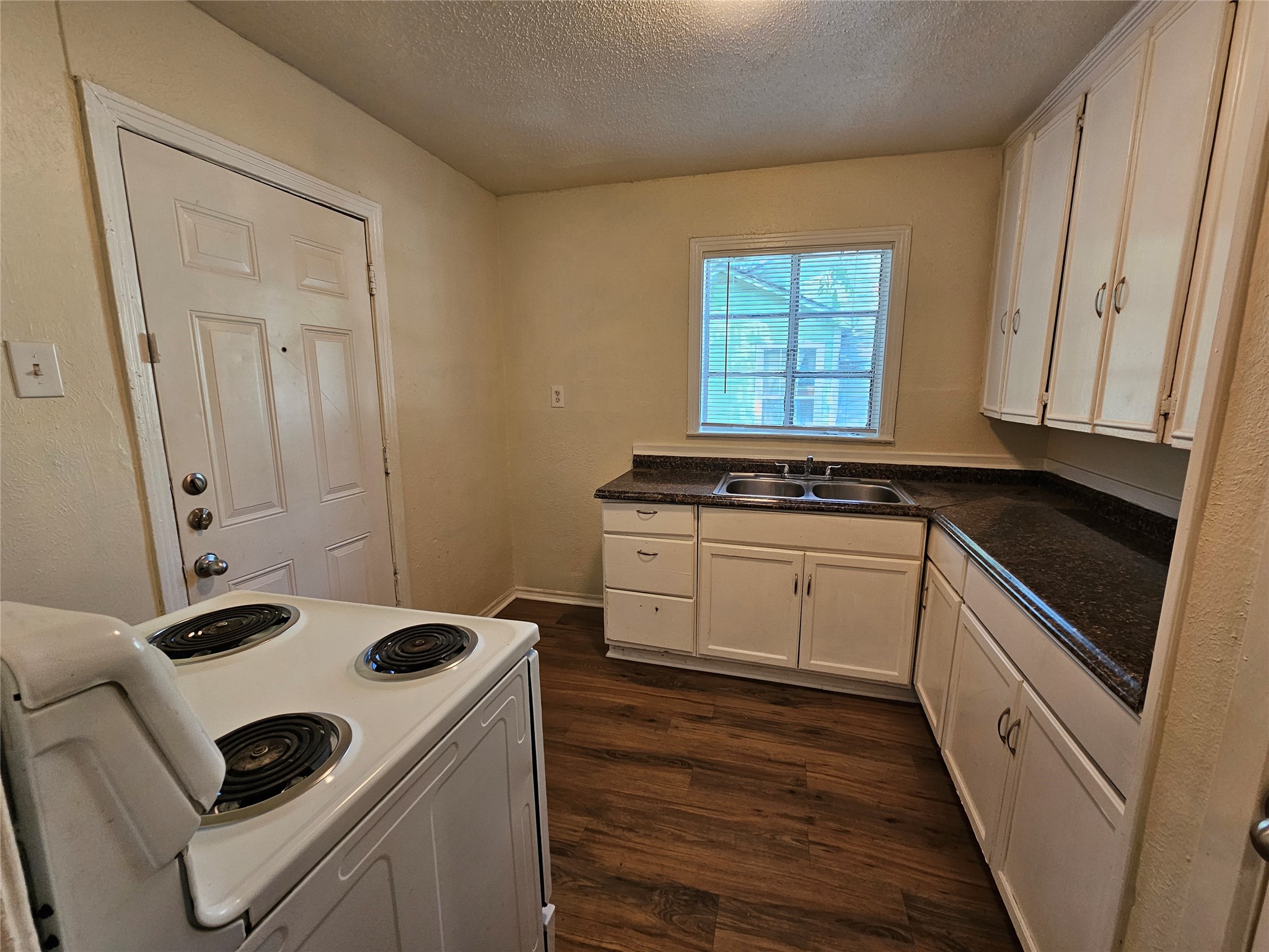 6540 Hollis Avenue Dallas TX 75227