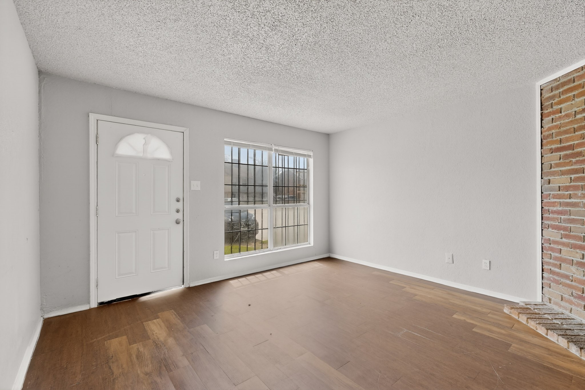 9467 Olde Towne Row Dallas TX 75227