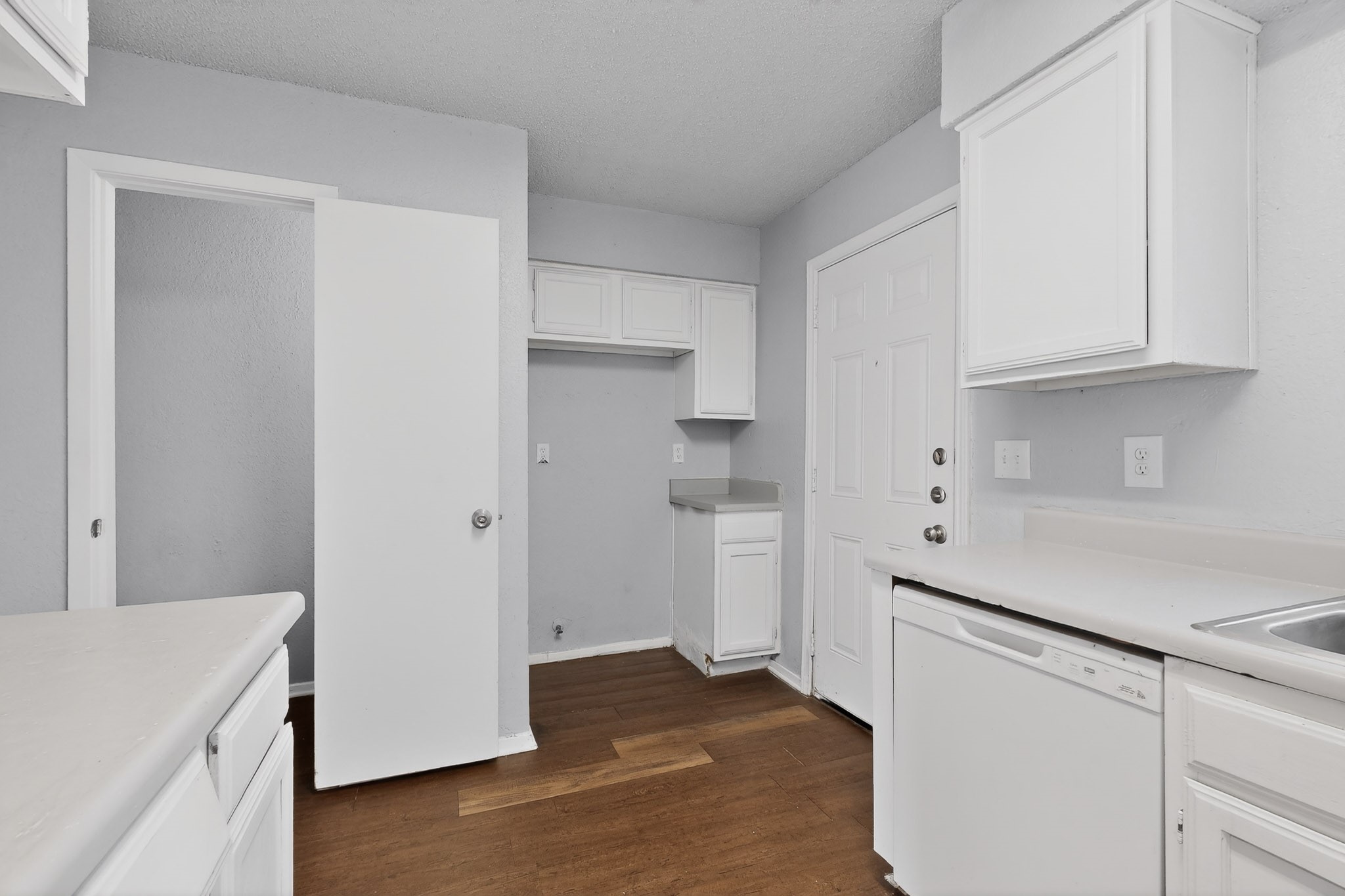 9467 Olde Towne Row Dallas TX 75227