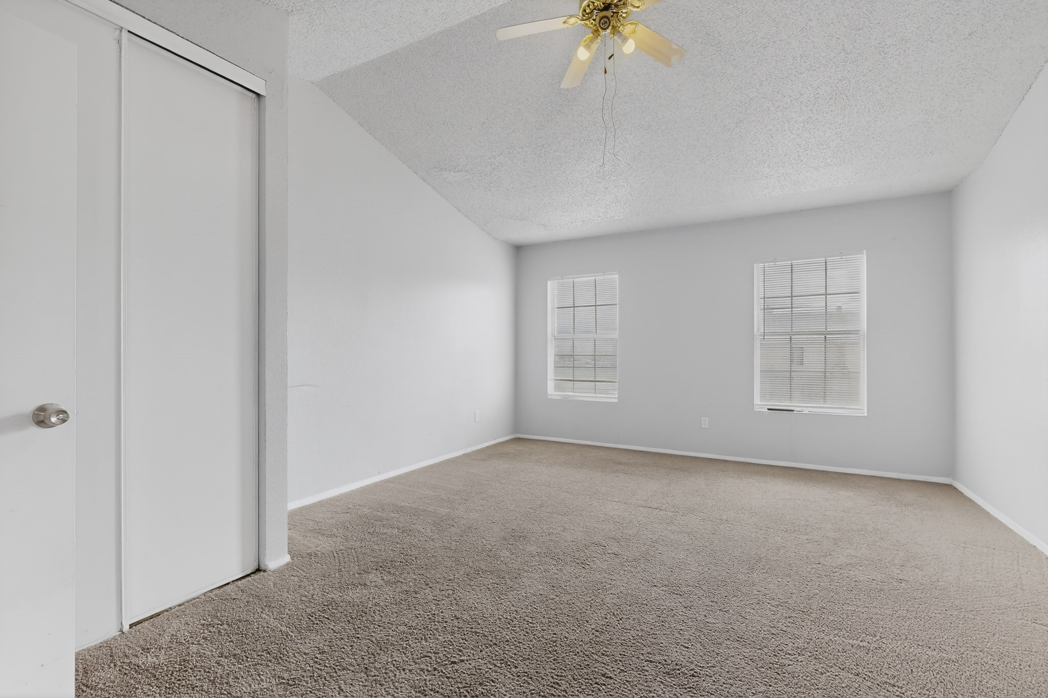 9467 Olde Towne Row Dallas TX 75227