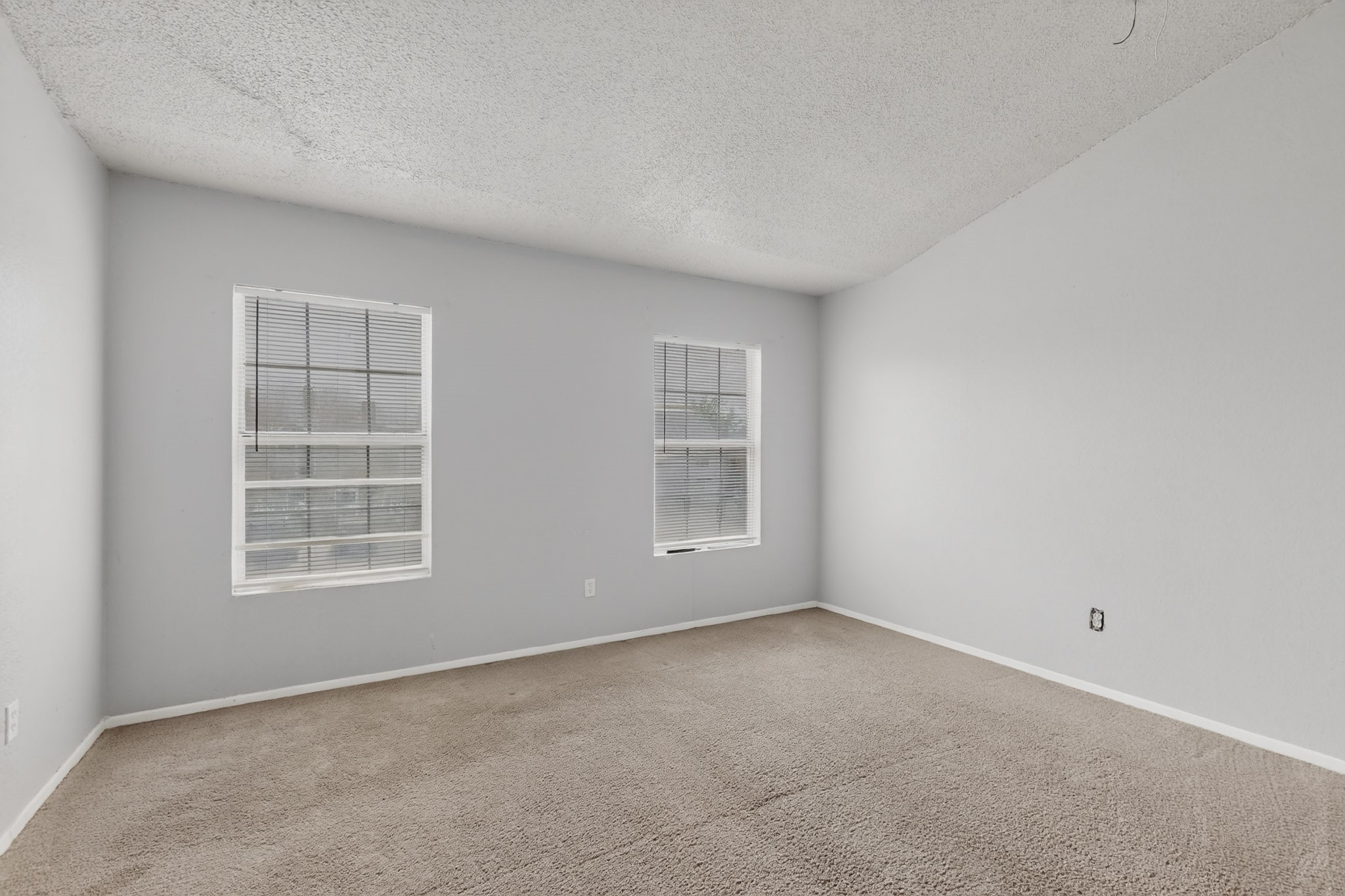 9467 Olde Towne Row Dallas TX 75227