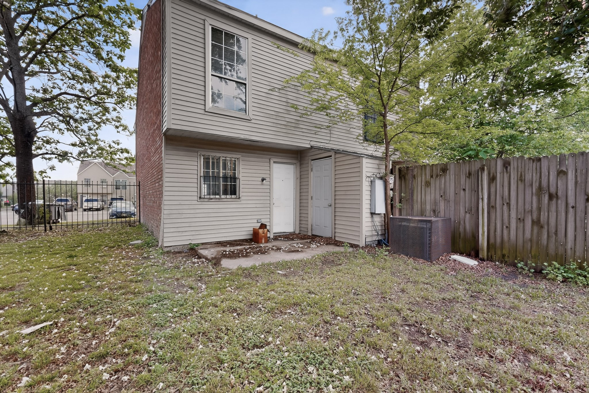9467 Olde Towne Row Dallas TX 75227