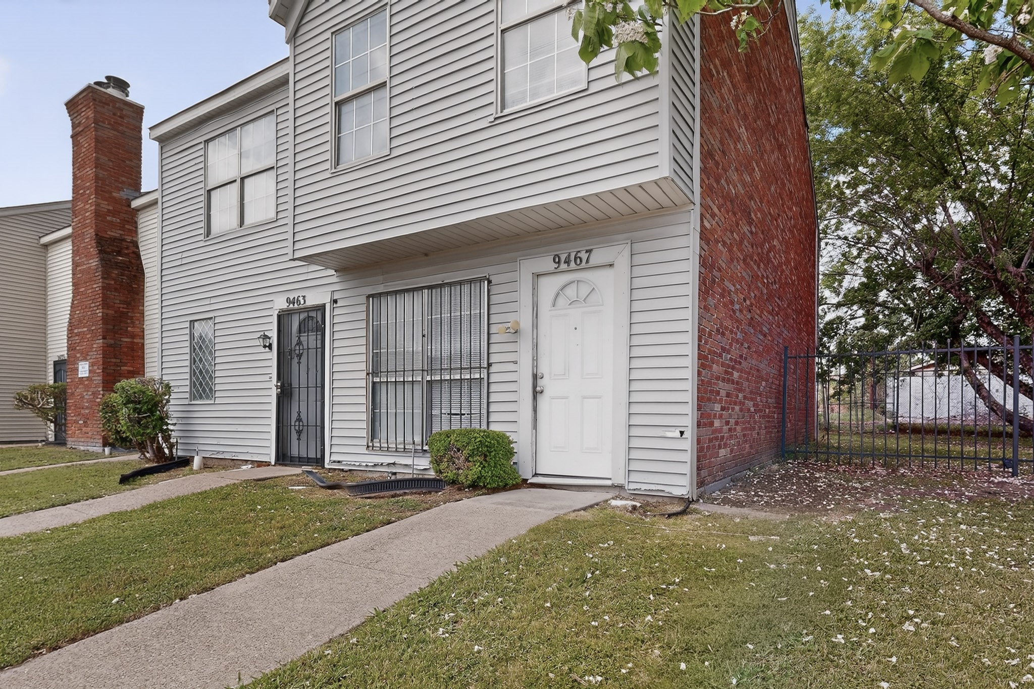 9467 Olde Towne Row Dallas TX 75227