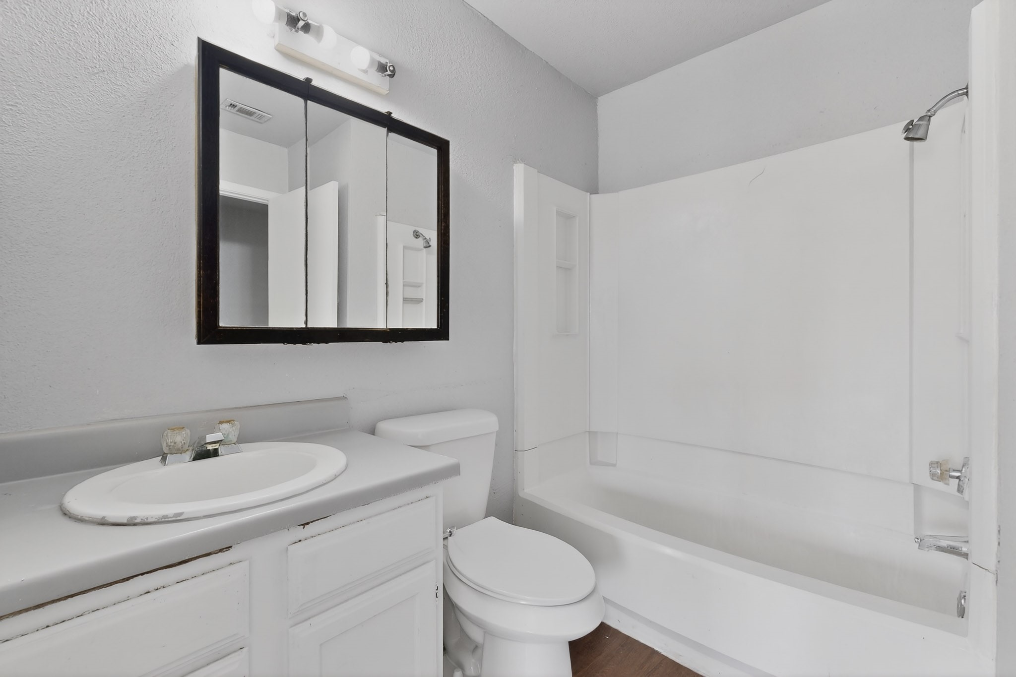 9467 Olde Towne Row Dallas TX 75227