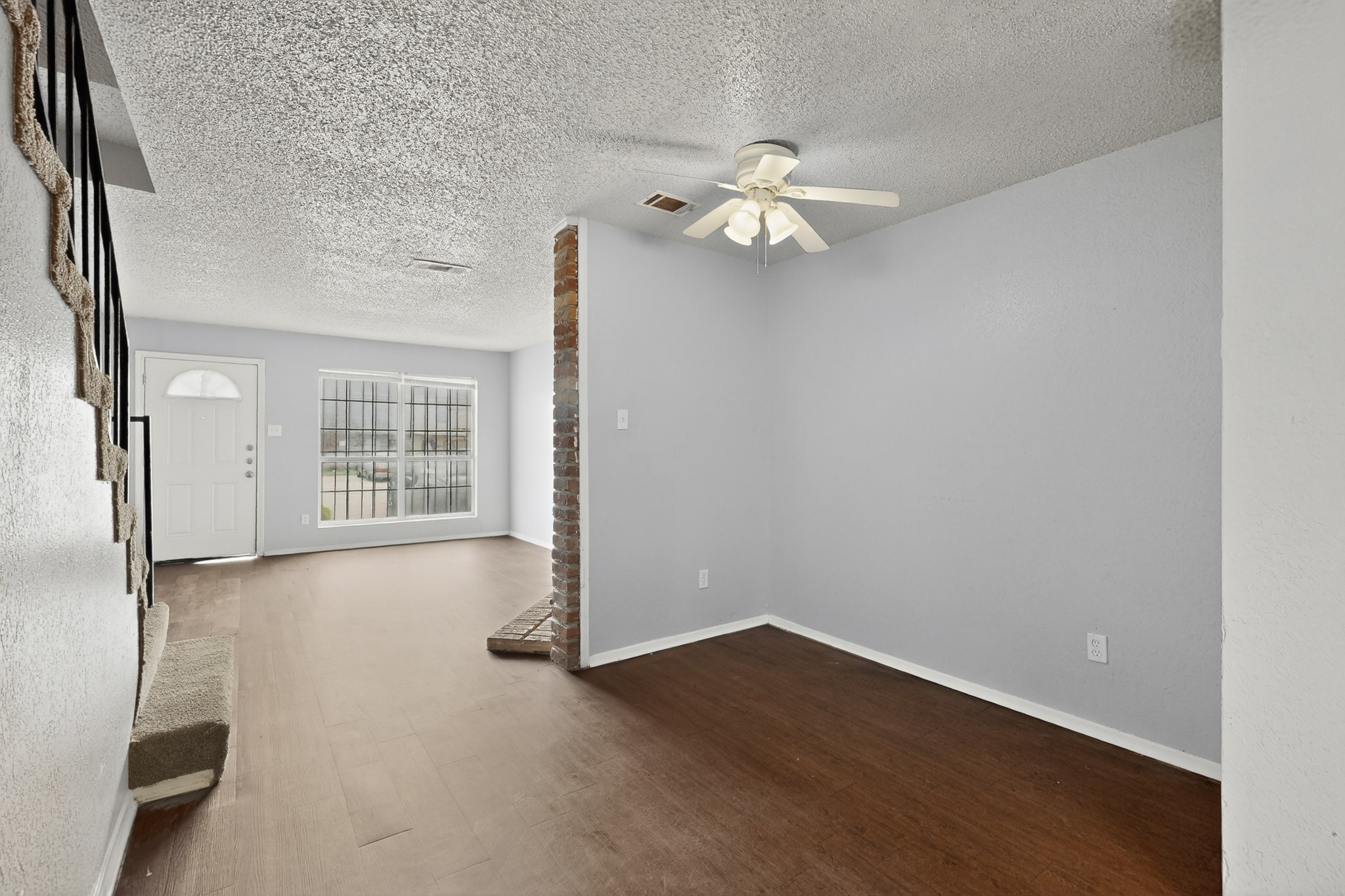9467 Olde Towne Row Dallas TX 75227