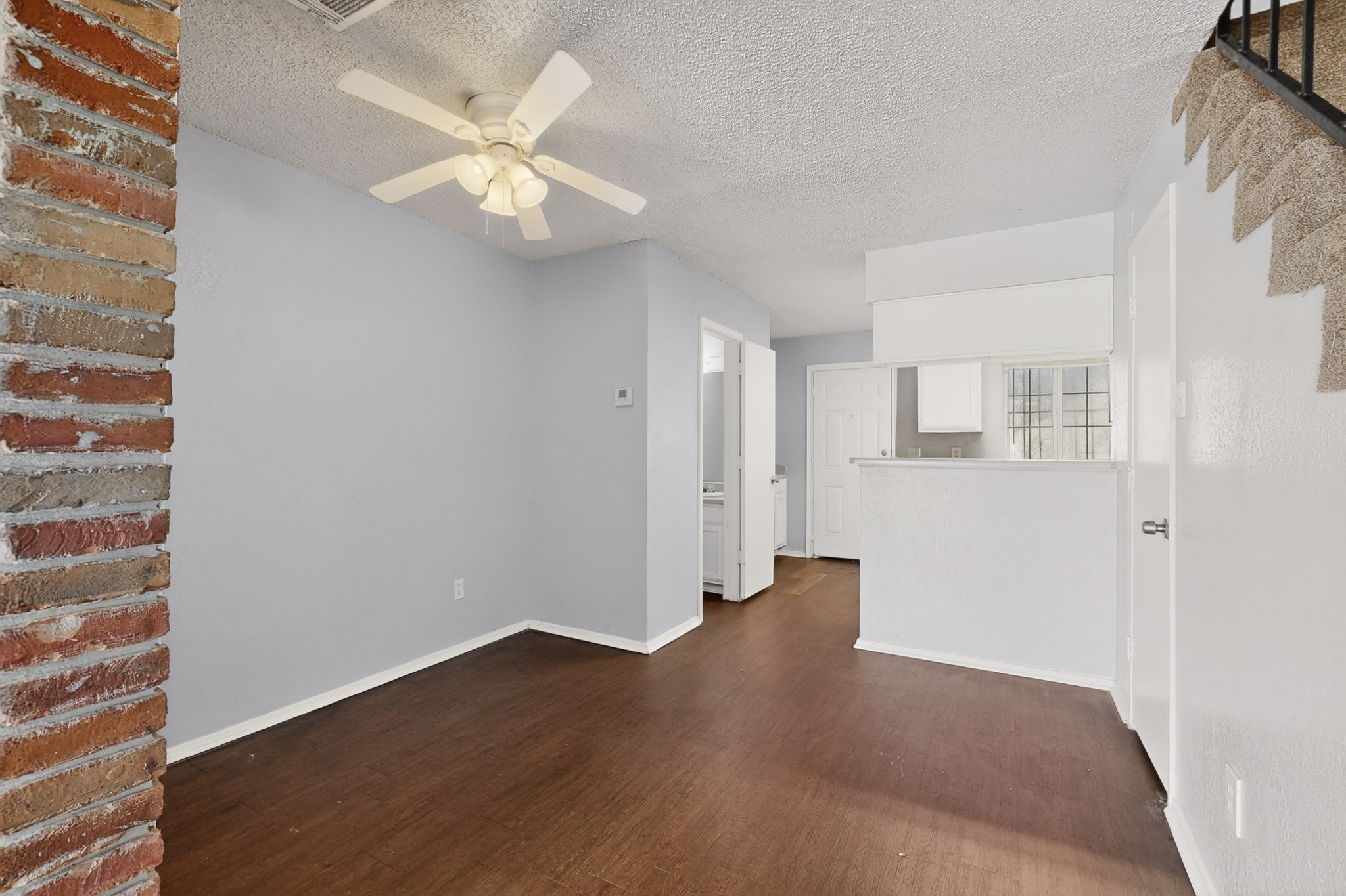 9467 Olde Towne Row Dallas TX 75227