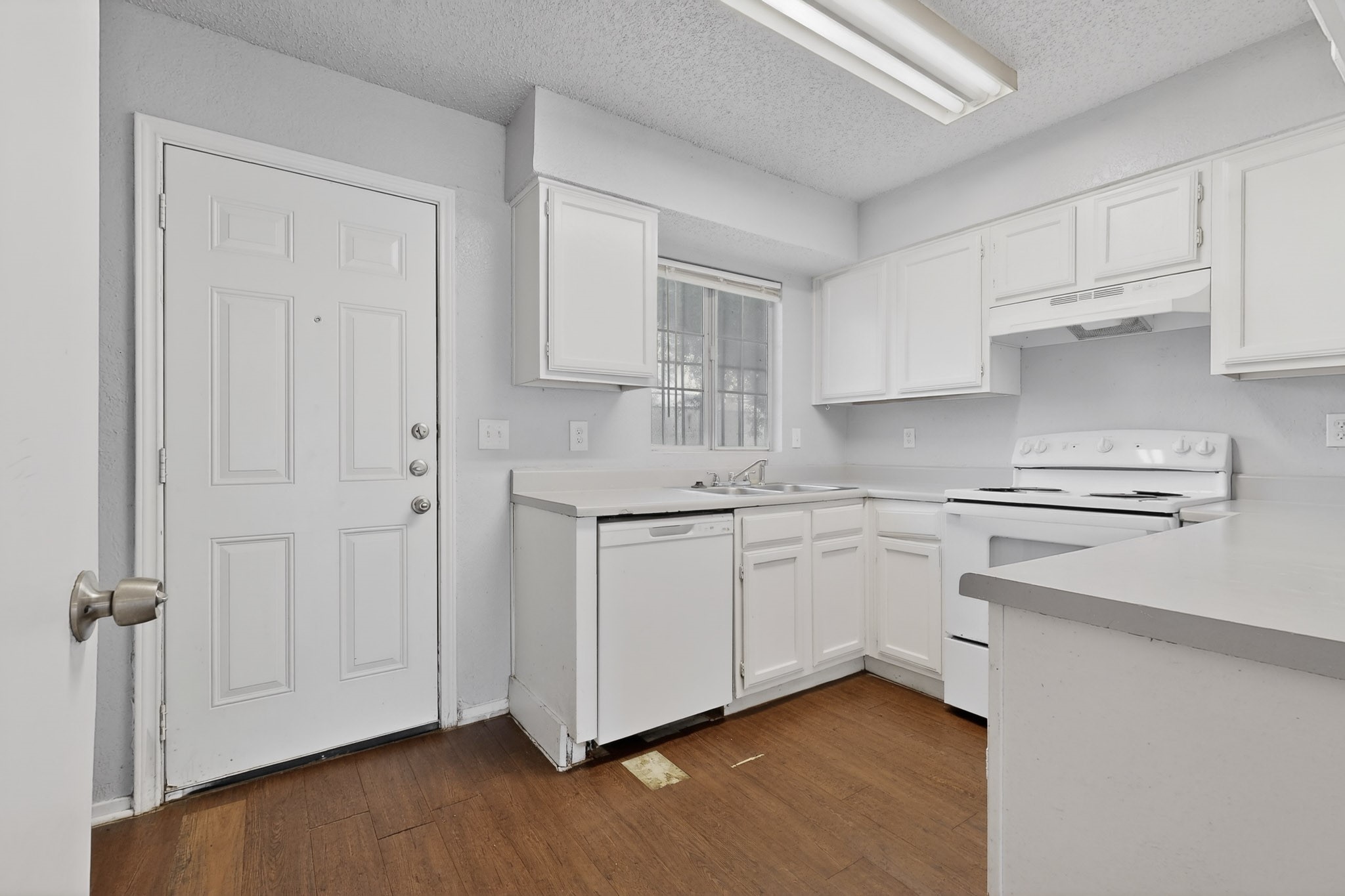 9467 Olde Towne Row Dallas TX 75227