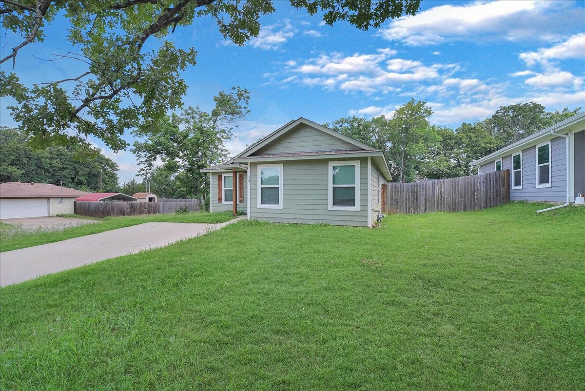 501 E Day Street Denison TX 75021