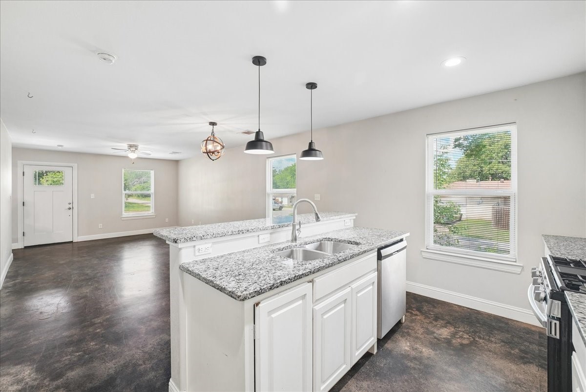 501 E Day Street Denison TX 75021