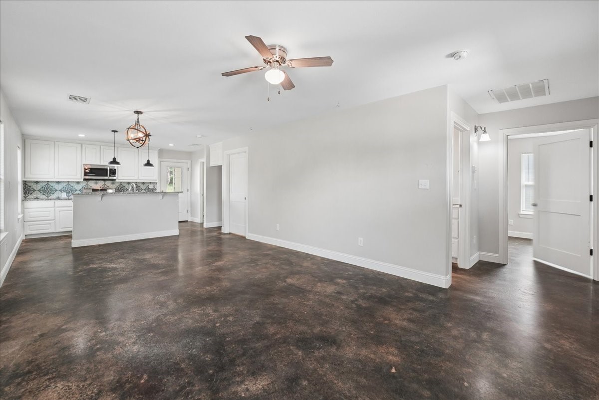 501 E Day Street Denison TX 75021