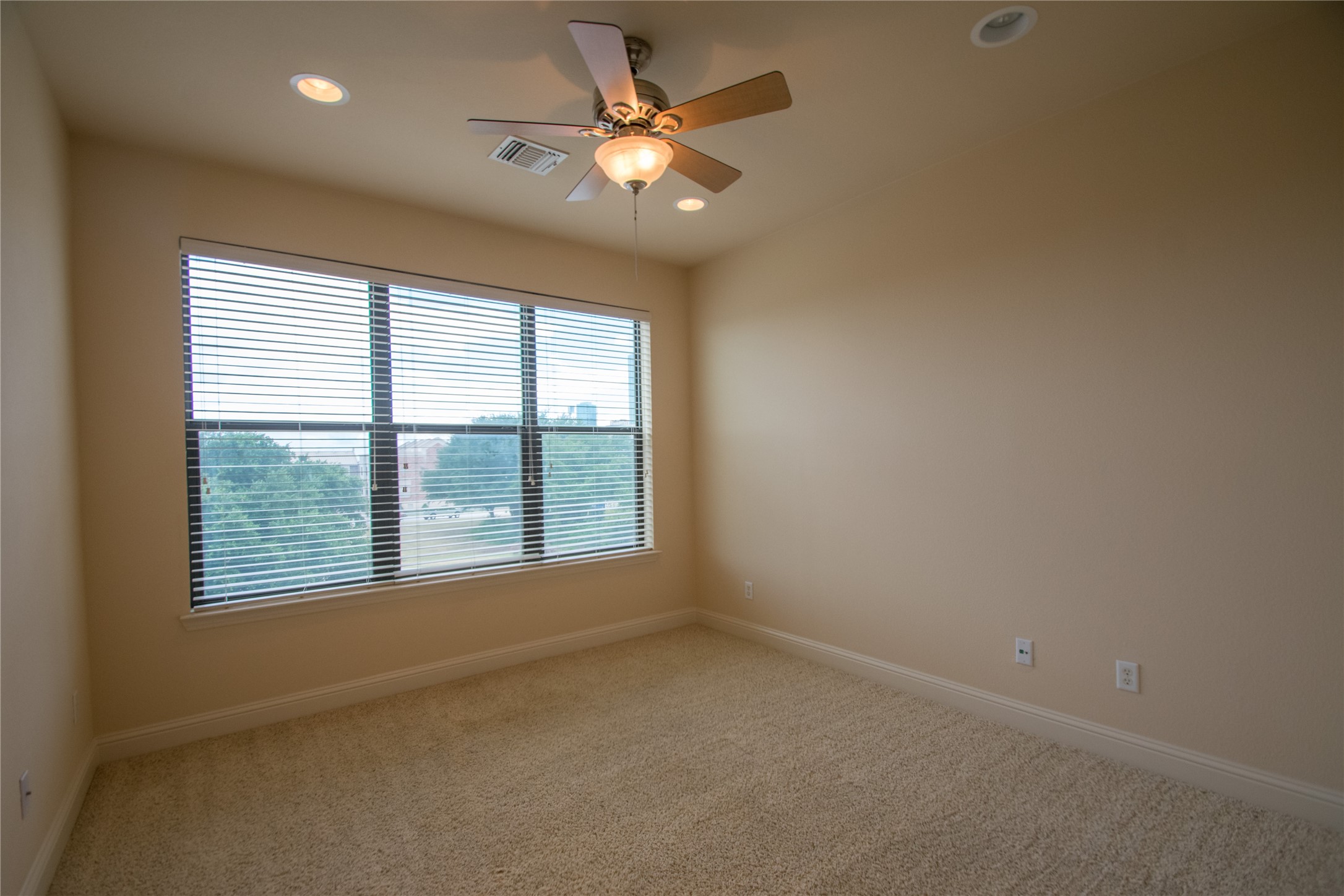 708 Skyline Bluff Court Fort Worth TX 76102