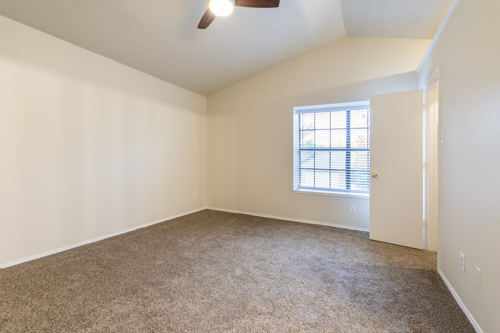2239 Turf Club Drive Arlington TX 76017