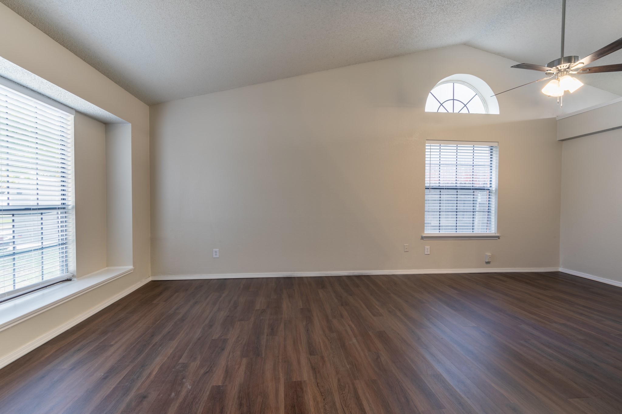 2239 Turf Club Drive Arlington TX 76017