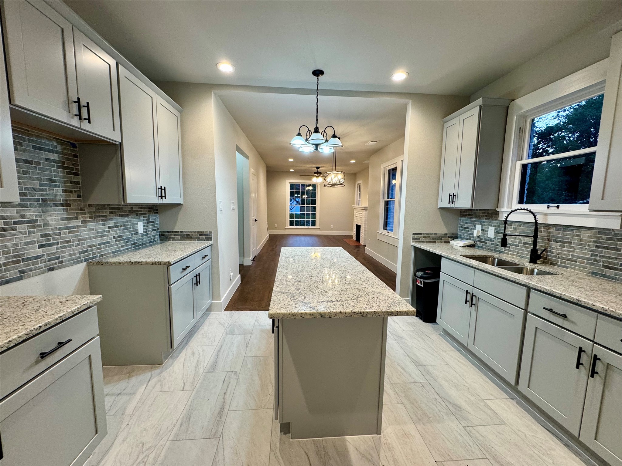 1810 Ramsey Avenue Dallas TX 75216