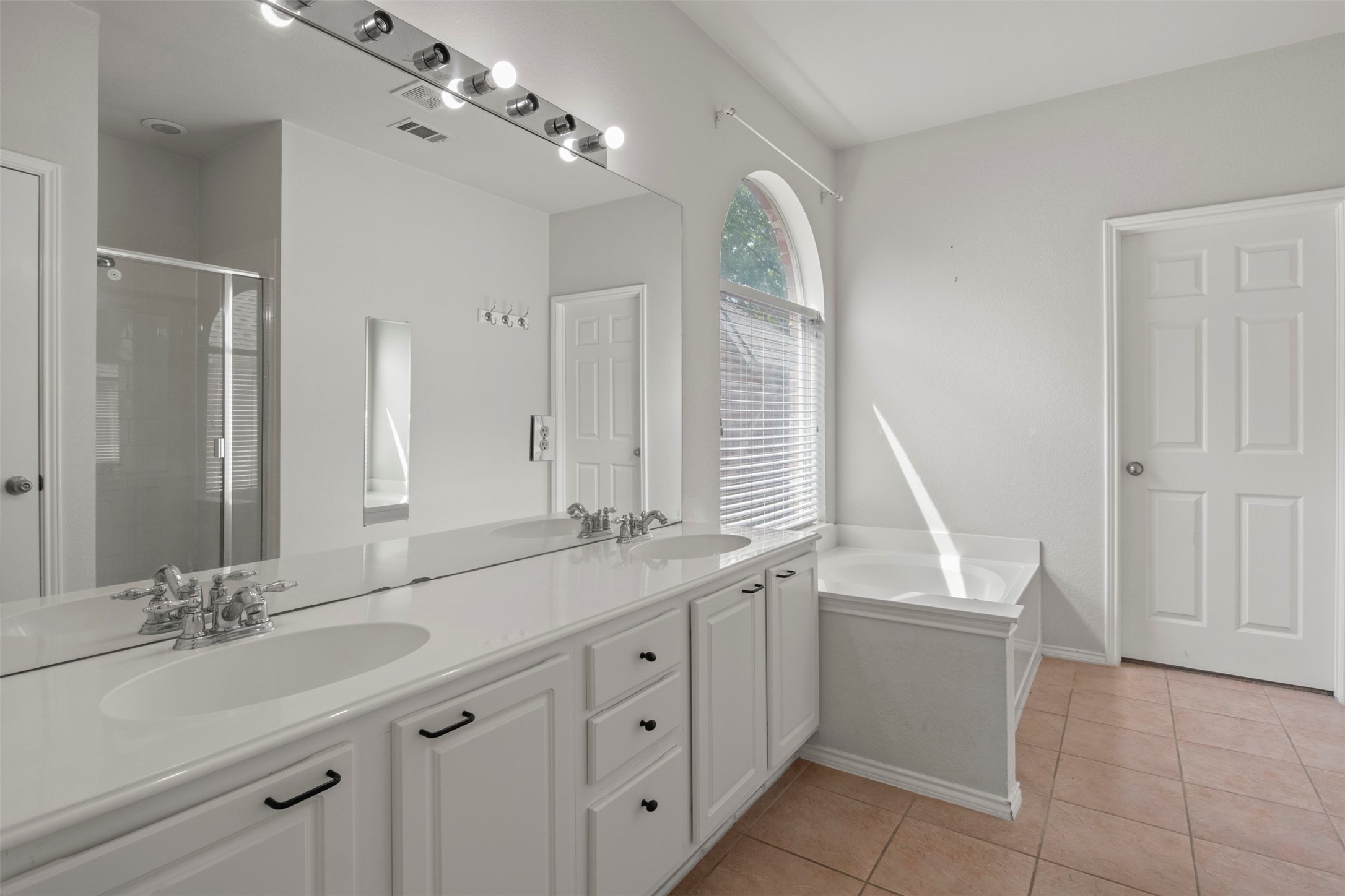 2209 Geneva Lane Mckinney TX 75072