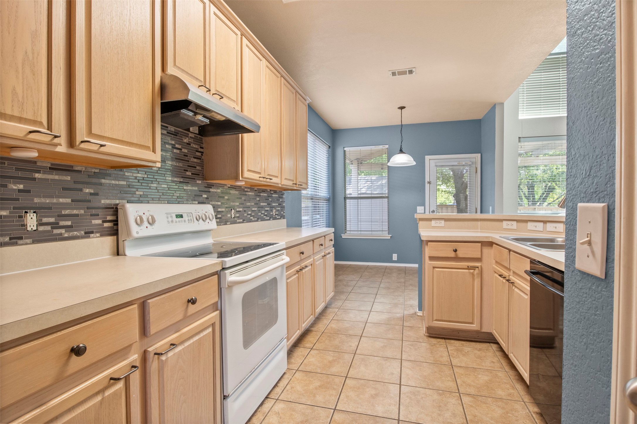 2209 Geneva Lane Mckinney TX 75072