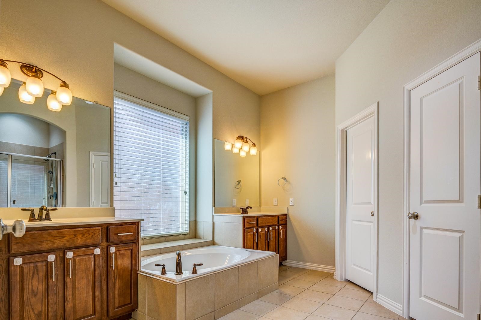 10841 Leesa Drive Mckinney TX 75072