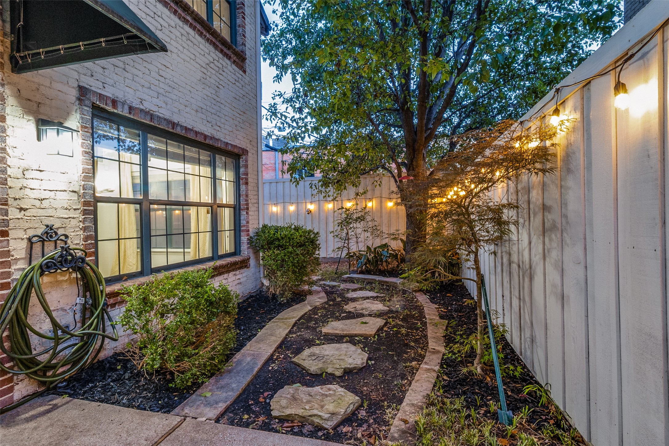 5950 Lindenshire Dallas TX 75230