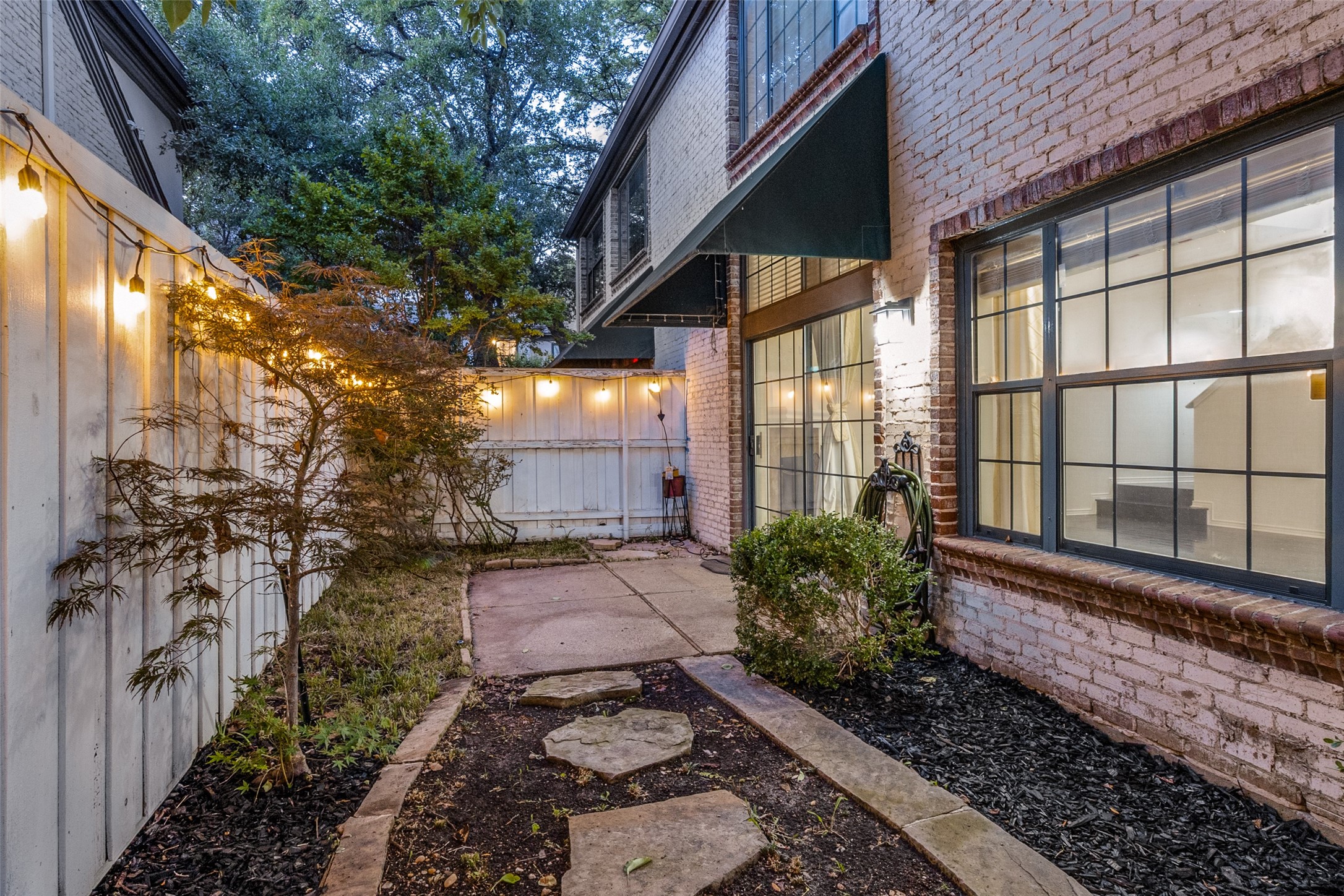 5950 Lindenshire Dallas TX 75230