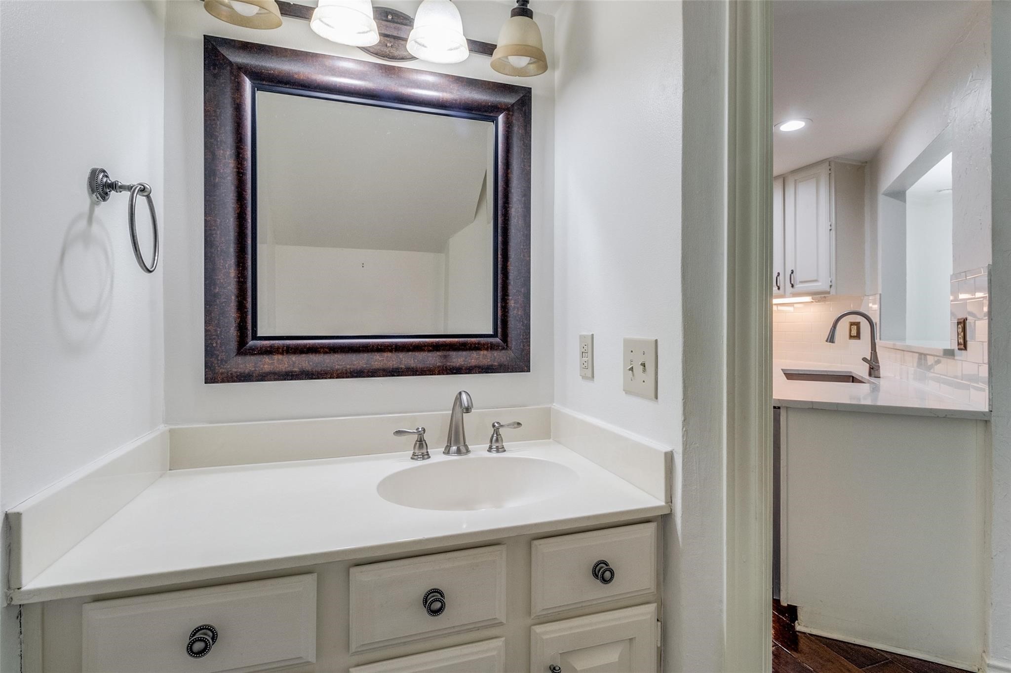 5950 Lindenshire Dallas TX 75230