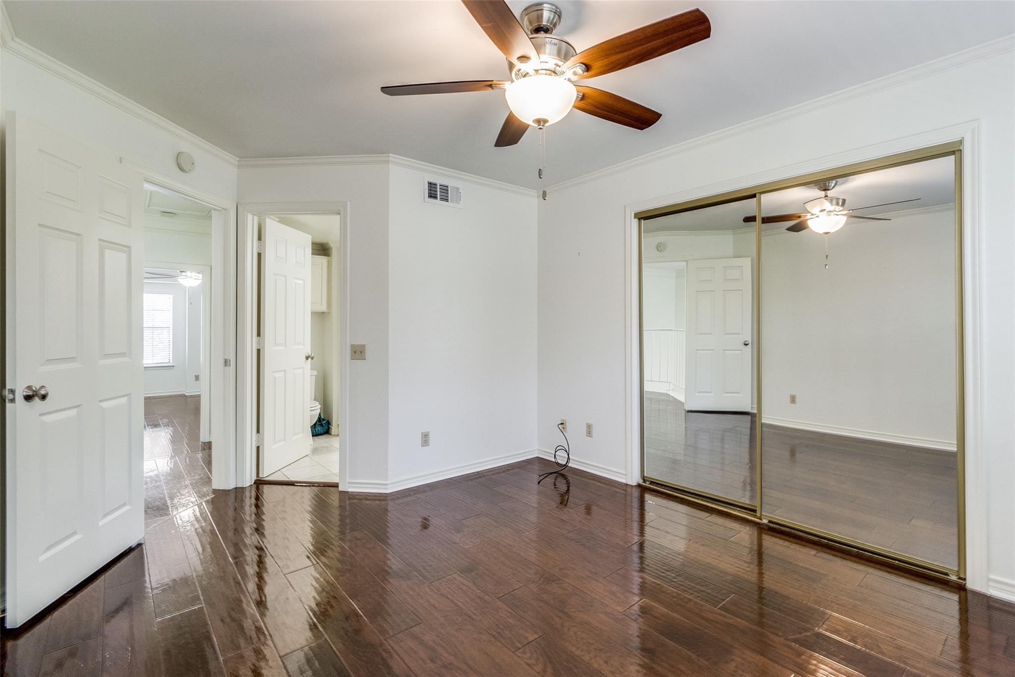5950 Lindenshire Dallas TX 75230