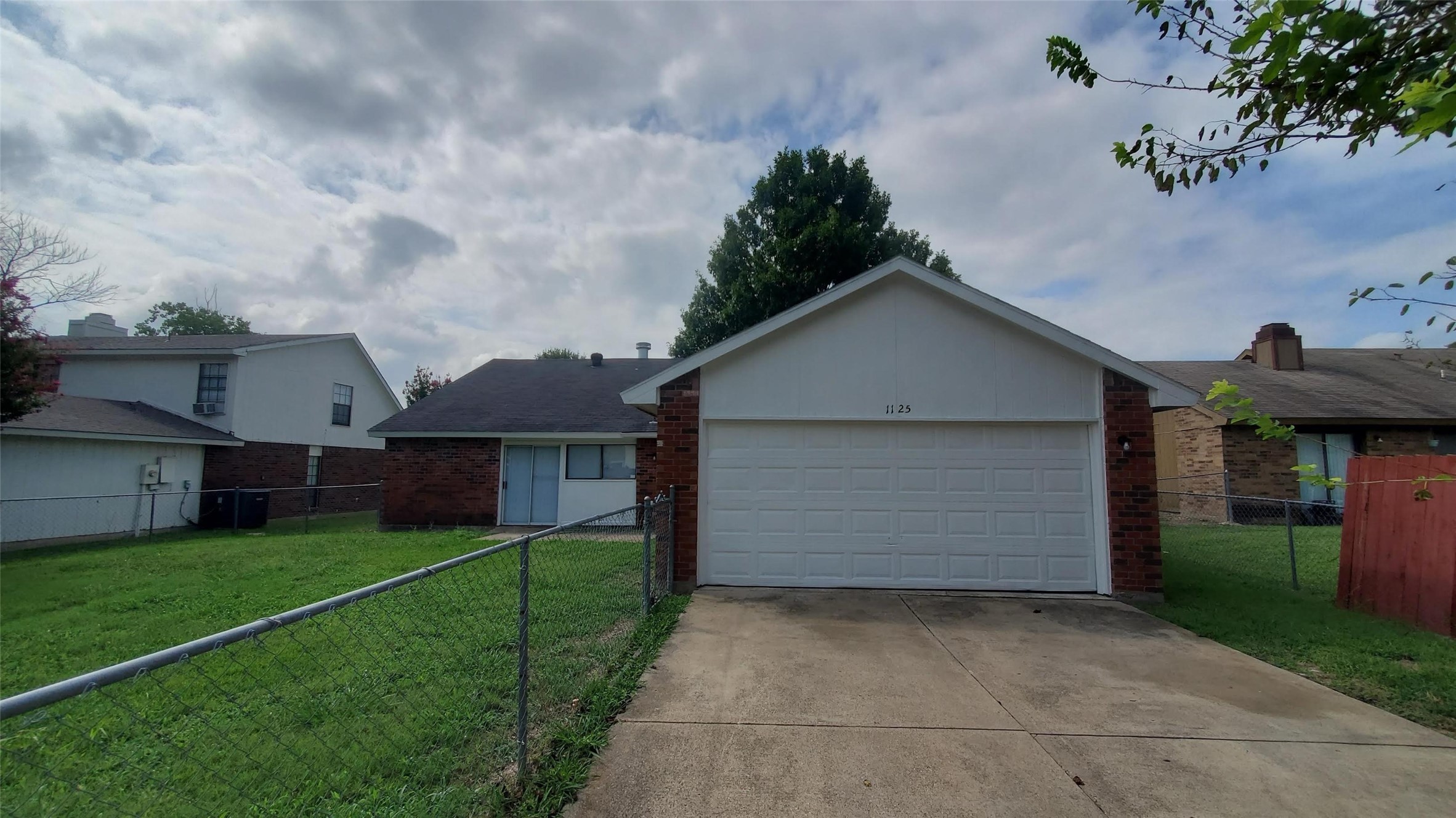 1125 Greenbriar Lane Lancaster TX 75146