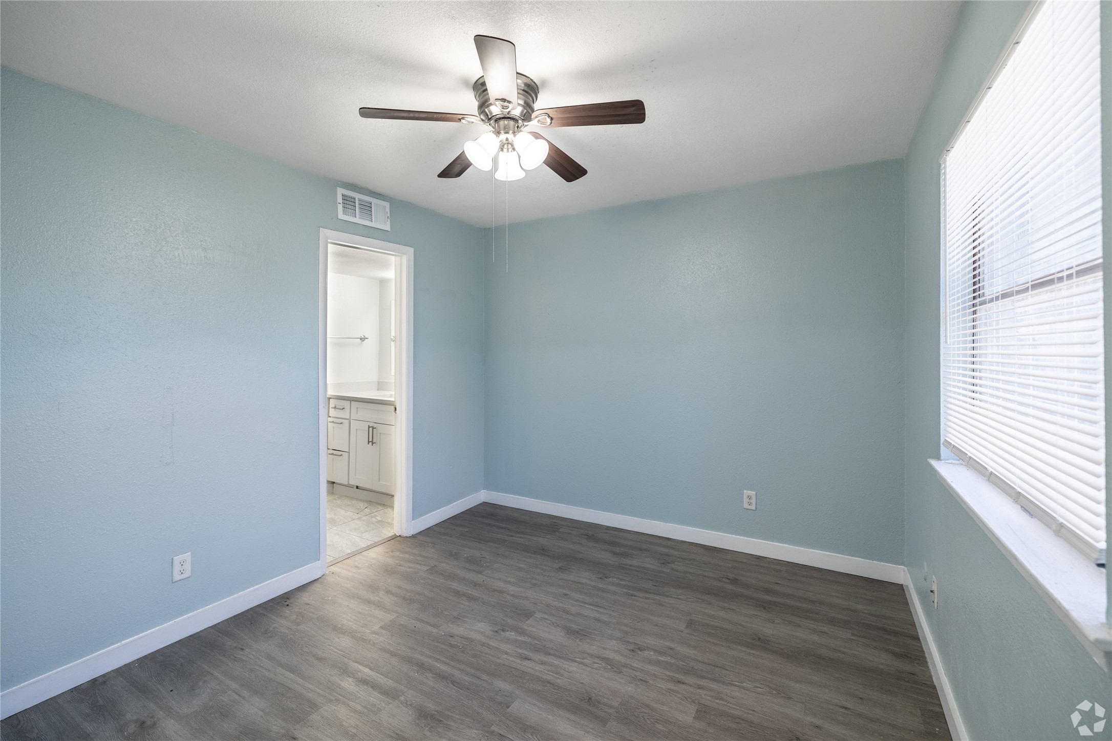 301 Rolston Road Irving TX 75060